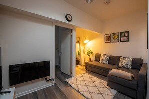 TV - 1Bedroom apartment5 located city centre Manchester (Manchester)