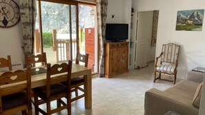 Smart TV, books - VALBERG TOWN CENTRE - 3 rooms (50m2) 2 bedrooms + 36m2 terrace (VALBERG)