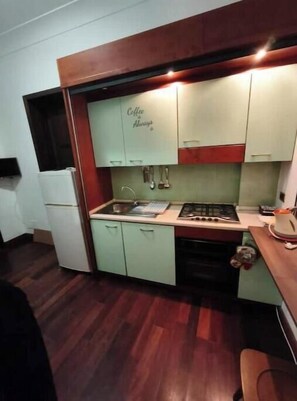 Private kitchen - Talete Palace - Seafront Apartment with Terrace in the Historic Center (Siracusa)