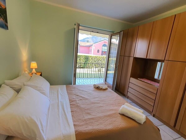 2 bedrooms, WiFi, bed sheets