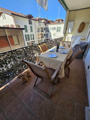 Outdoor dining - Luna apartment (free parking & air conditioning) (Verbania)