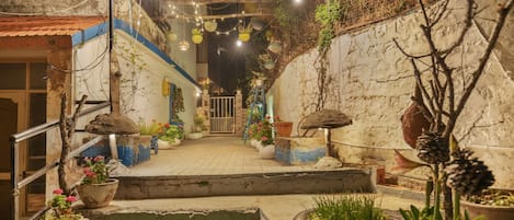 Khuôn viên nơi lưu trú
