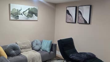 Rumah, 2 kamar tidur | Ruang keluarga | Buku