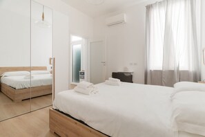 2 Schlafzimmer, Bügeleisen/Bügelbrett