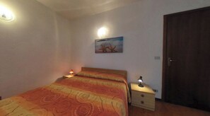 Room - Family flat with furnished outdoor space (Lignano Sabbiadoro)