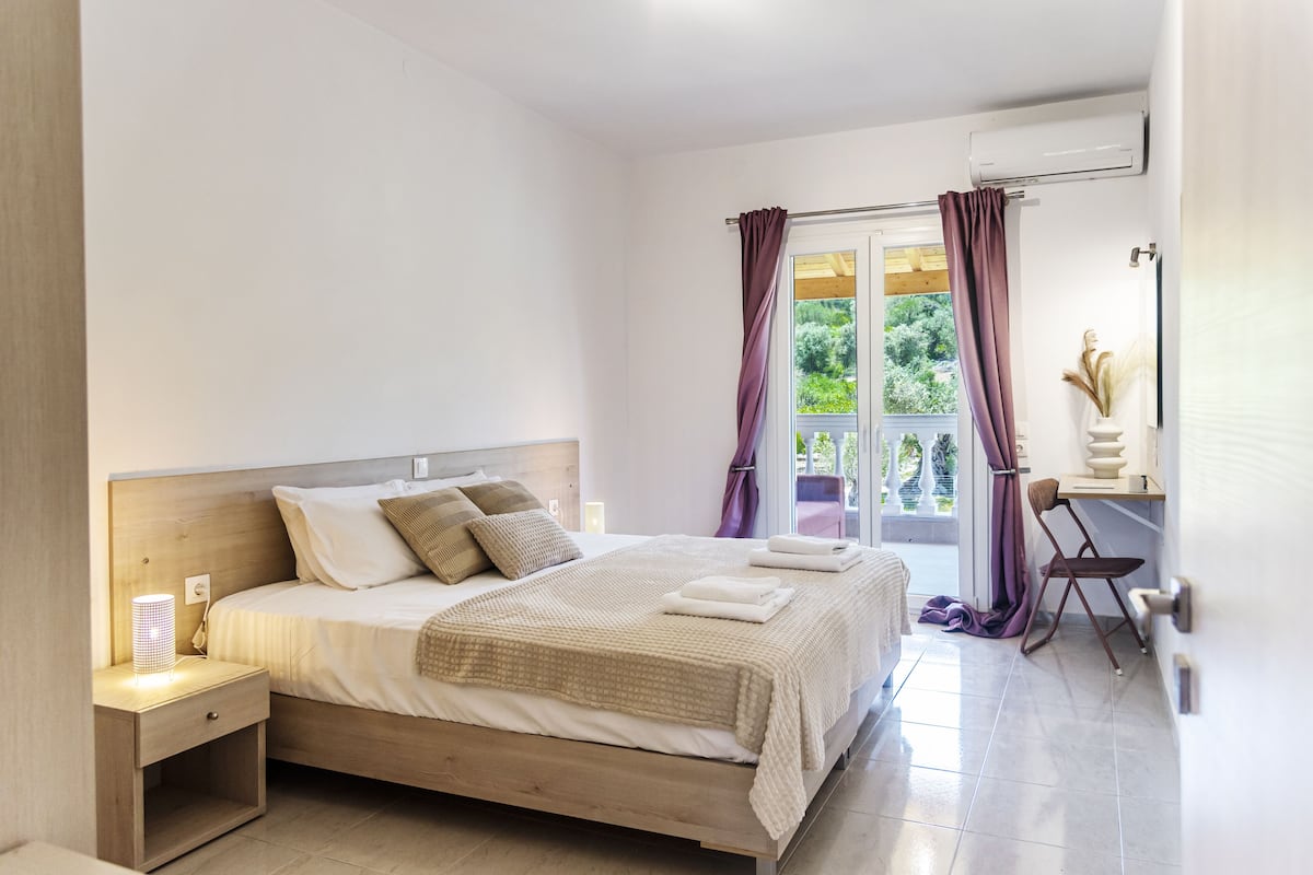 Apartment, Balcony, Garden View