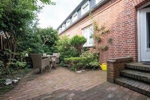 Outdoor dining - Vrbo Property (List auf Sylt)