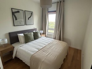 2 phòng ngủ, bộ trải giường 