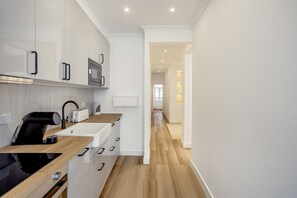 Private kitchen - Graça Terrace by Homing (Lisbon)