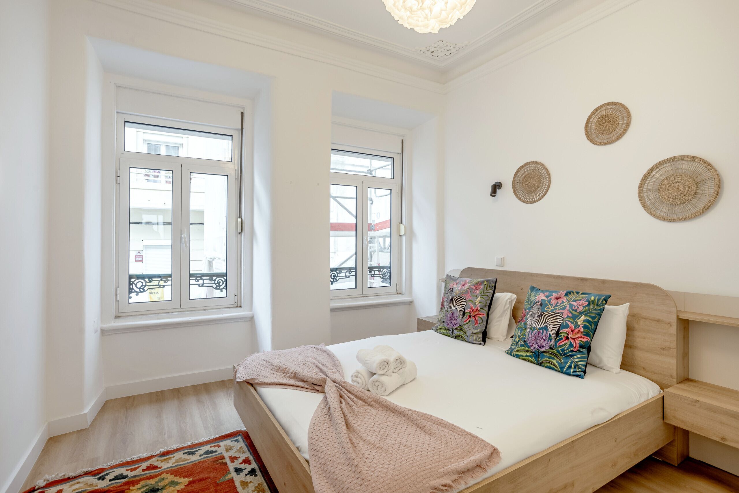 2 bedrooms, bed sheets
