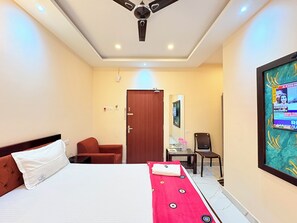 Room - Near Sea Beach Hotel BJ Puri (Puri)