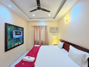 Room - Near Sea Beach Hotel BJ Puri (Puri)