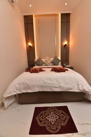 Deluxe Single Room - Basera Guest House (Kolkata)