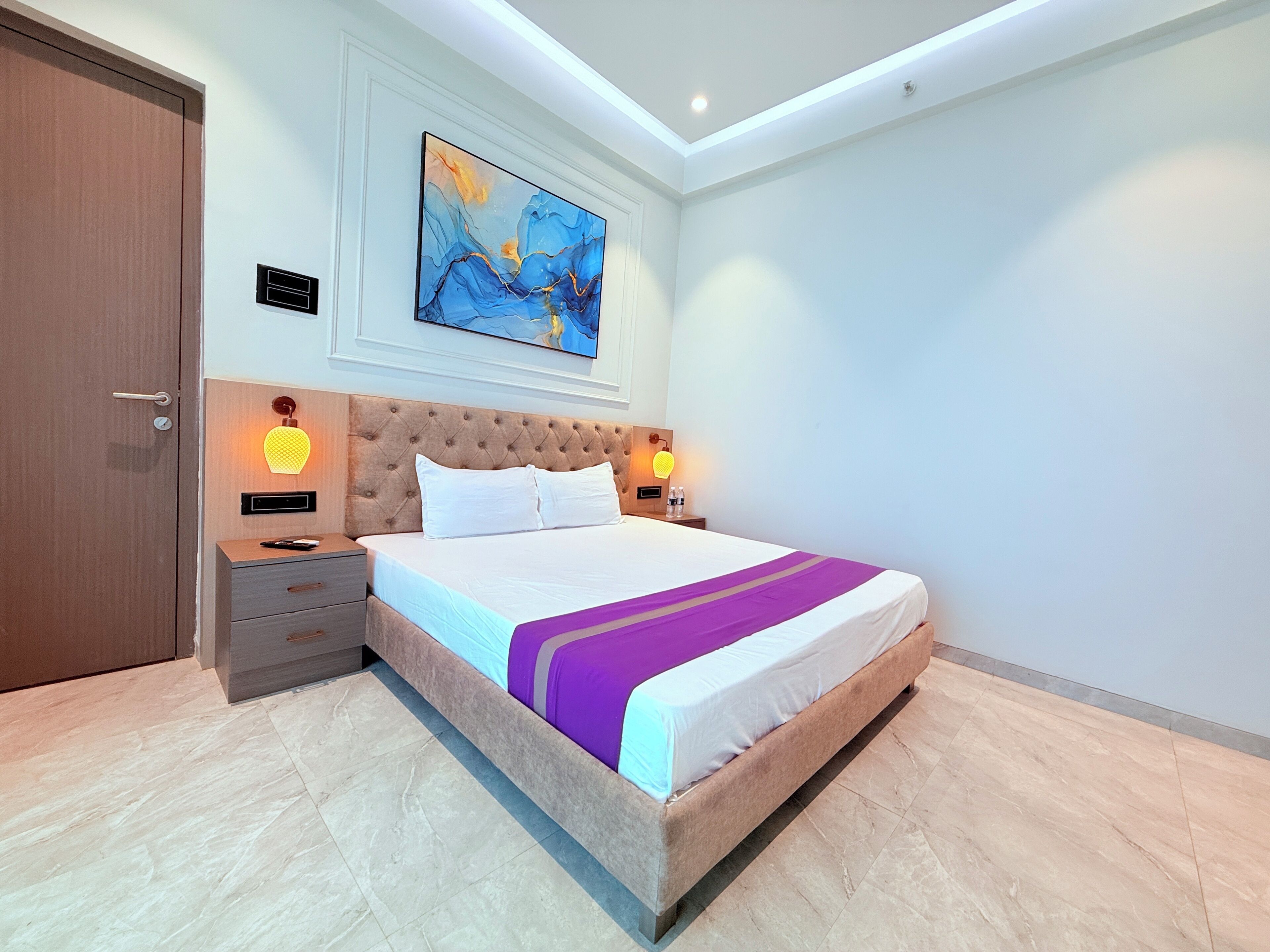 Deluxe Double Room | Minibar, in-room safe, desk, free WiFi