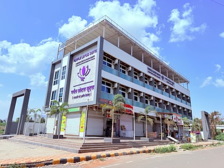Exterior. PURPLE LOTUS SUITES
