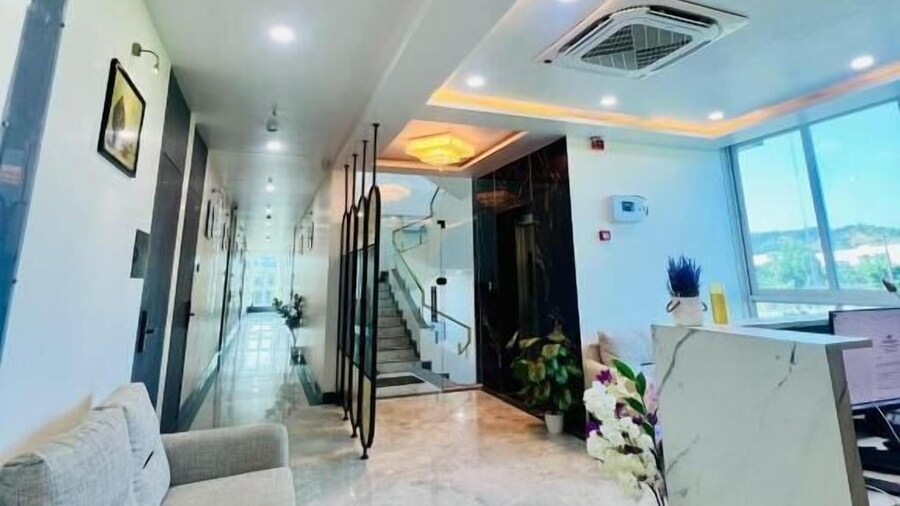 PURPLE LOTUS SUITES