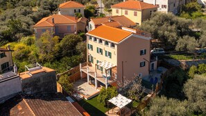 Exterior - Ligurian mansion with vaults, sea-view terrace and garden near Dolcedo (Costa Carnara)