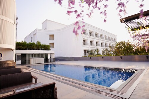 Pearl Resort