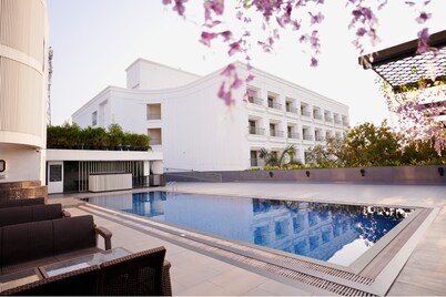 Pearl Resort