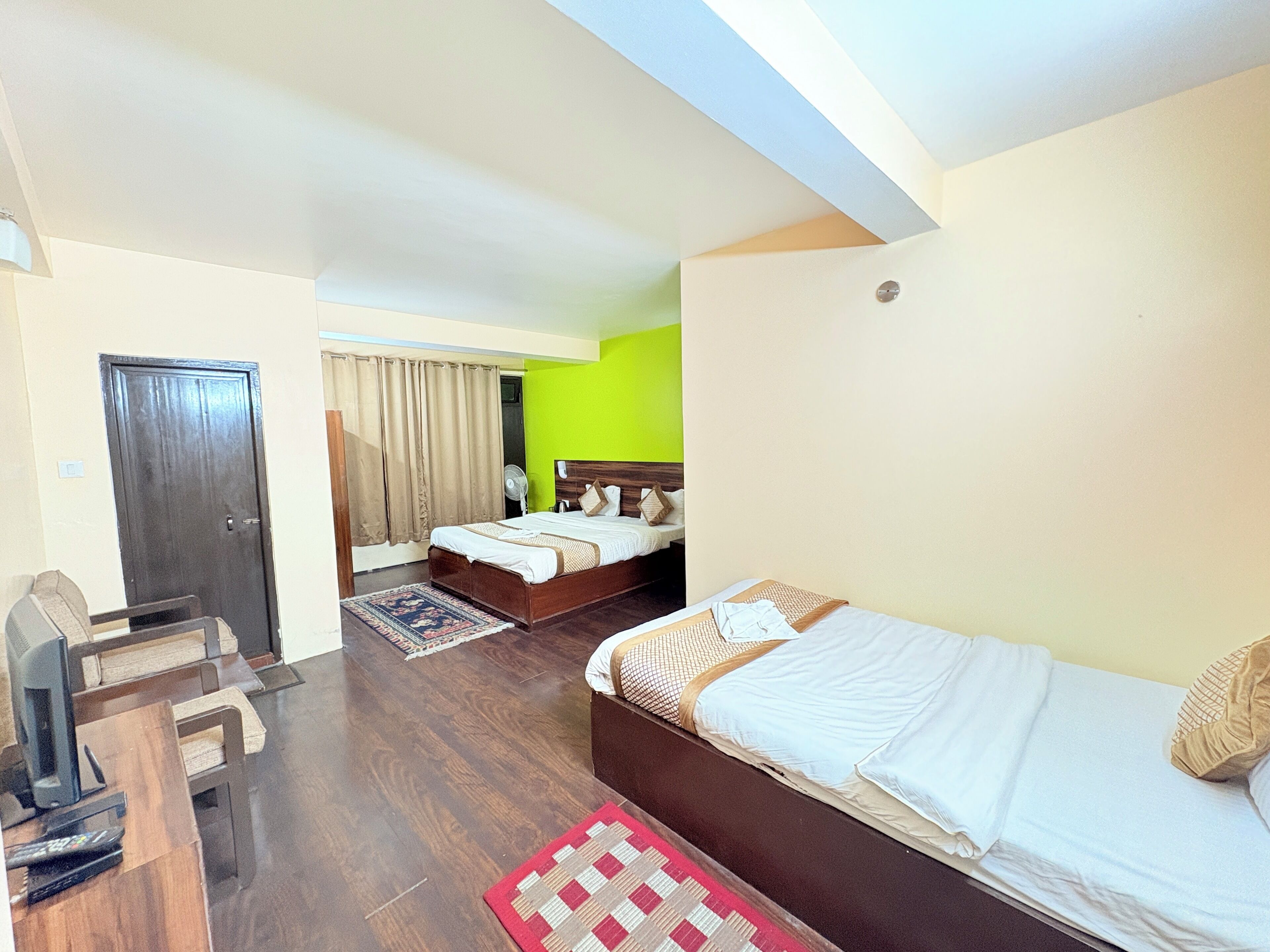 Classic-Dreibettzimmer, Stadtblick
