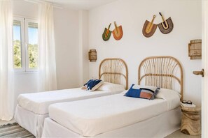 Free WiFi, bed sheets - Refugi Blau, sea view in Son Bou (Son Bou)