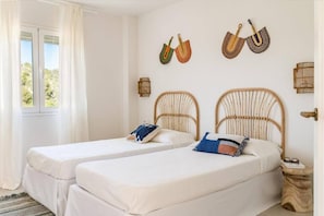 Free WiFi, bed sheets - Refugi Blau, sea view in Son Bou (Son Bou)