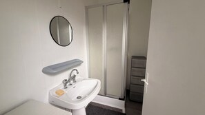 Shower - Apartment in Soulac town center, all on foot (Soulac-sur-Mer)