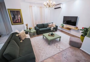 Living room - Chic Getaway With Private Terrace in Sidi Bou Said (Sidi Bou Said)
