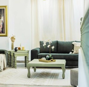 Living area - Chic Getaway With Private Terrace in Sidi Bou Said (Sidi Bou Said)