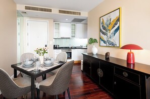 Dining - 2 Bed Serviced Superior SkyVilla (Krung Thep Maha Nakhon)