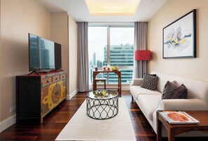 Living area - 2 Bed Serviced Superior SkyVilla (Krung Thep Maha Nakhon)