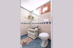 Bathroom - Apartment 'Residence Le Cenate Sail' with Private Terrace, Wi-Fi and Air Conditioning (Nardò)