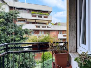 Property grounds - Casa Paolo, vintage style with balcony, near metro (Milano)