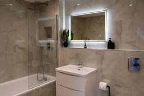 Bathroom - The Studios at Taylor’s Court (Canvey Island)