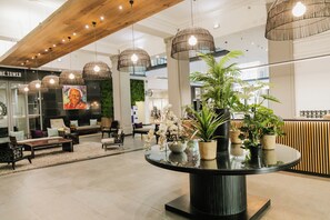 Lobby - Modern 1-bedroom, Rooftop apartment in Cape Town CBD with a wrap around balcony (Cape Town)