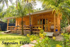 Habitación triple Deluxe | Áreas de la propiedad