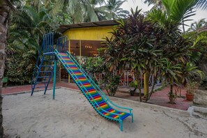 Children's area - Rockit Cafe And Stay (Canacona)