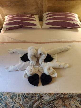 3 bedrooms, iron/ironing board, WiFi, bed sheets. Apartment 'Il Giardino Dell'Eden' with Mountain View, Private Terrace and Wi-Fi
