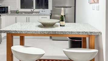 Apartment, Balcony | Private kitchen