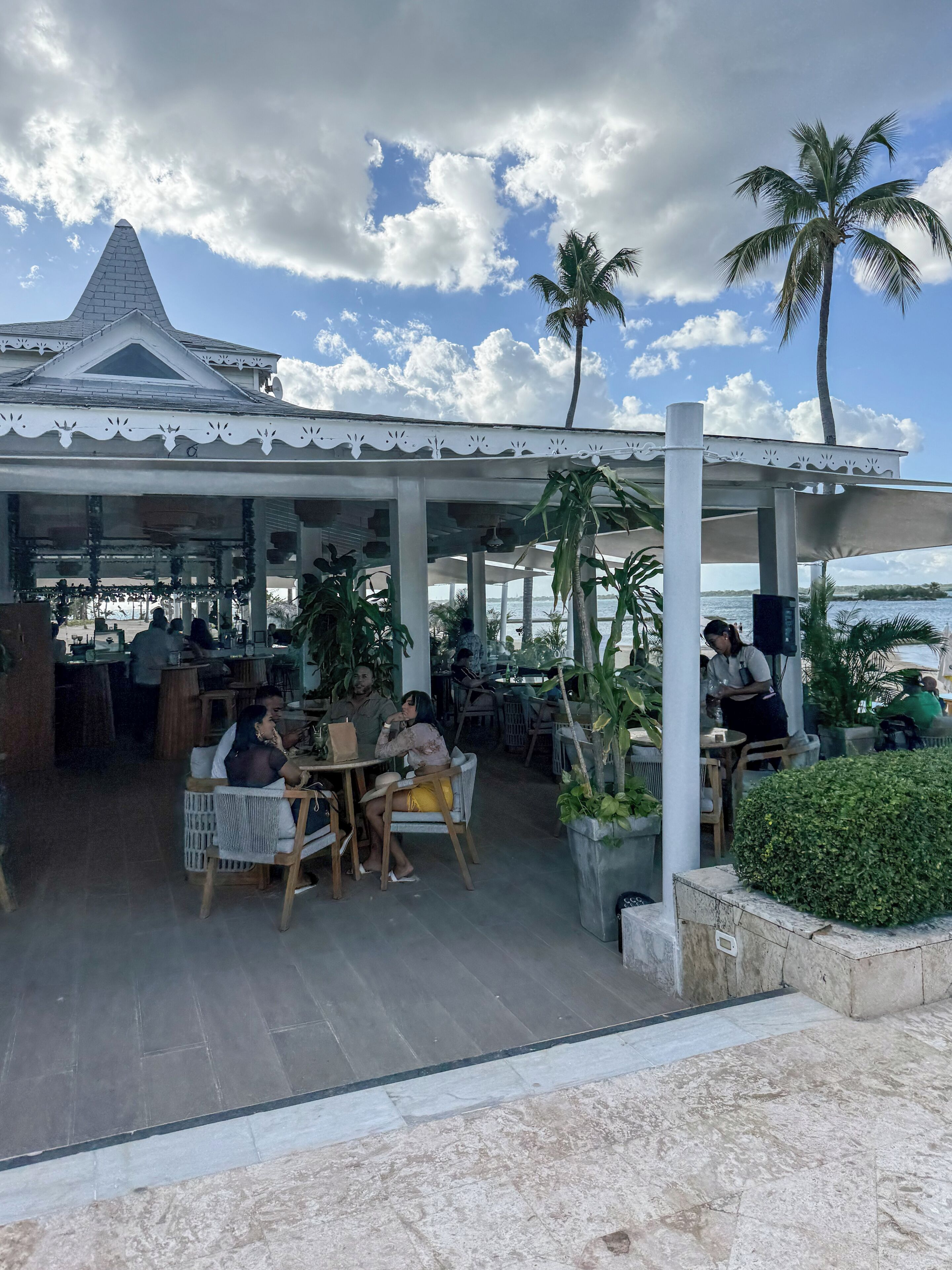 Apartment, Balkon | Speisen im Freien