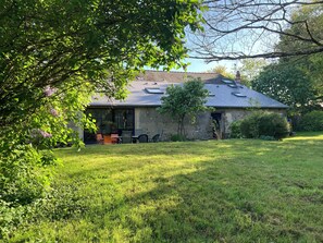 Exterior - Family home between vineyards, Loire Valley and Chateaux (brissac loire aubance)