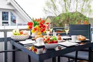 Outdoor dining - Vrbo Property (Zingst)