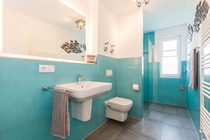 Bathroom - Vrbo Property (Zingst)