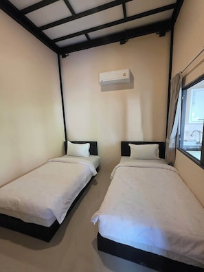 3 bedrooms, desk, WiFi, bed sheets - Tiffany Villa 1 (Ko Pha-ngan)