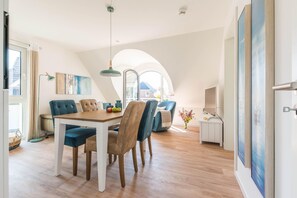 Dining - Vrbo Property (Zingst)