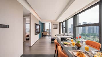 Premier Suite, 1 Bedroom, River View | Premium bedding, down comforters, in-room safe, desk