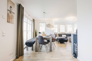 Dining - Vrbo Property (Zingst)