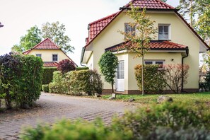 Exterior - Vrbo Property (Zingst)