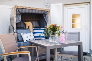 Outdoor dining - Vrbo Property (Zingst)