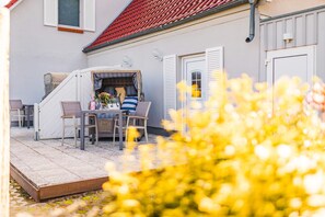 Outdoor dining - Vrbo Property (Zingst)